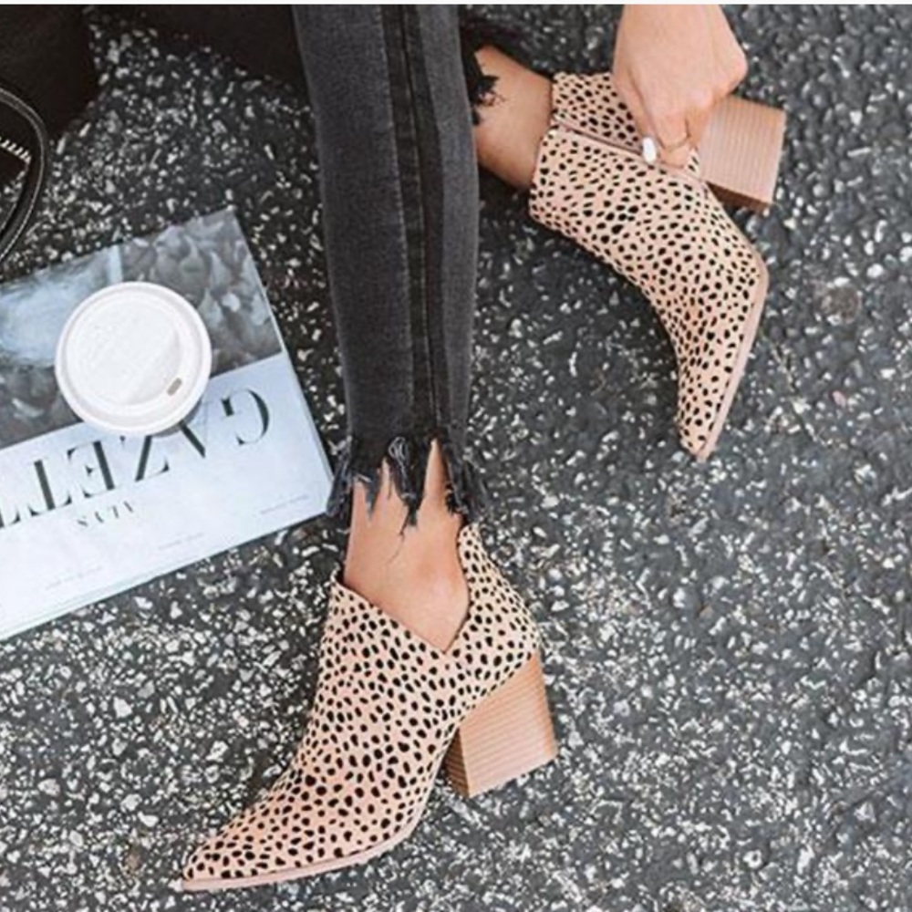 Pointed Toe Leopard Booties NIB